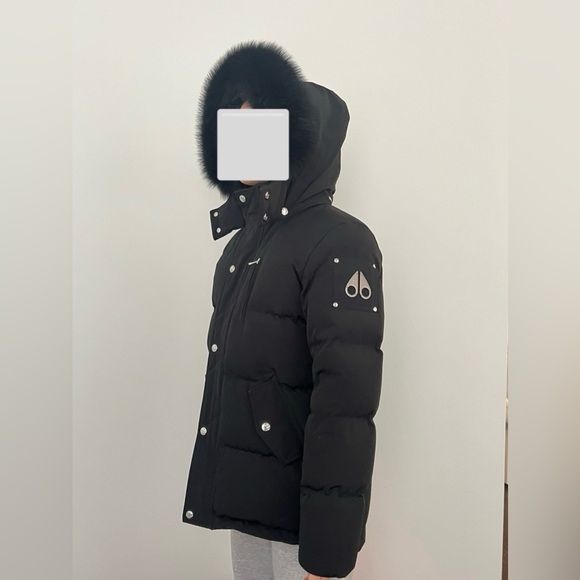 Moose Knuckles Winter Coat - Picture 4 of 6